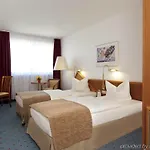 酒店 Plaza 4*