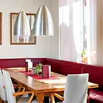 Plaza 4* Regensburg