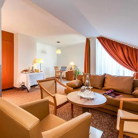Ξενοδοχείο Plaza 4*