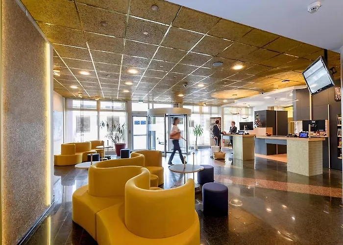 Plaza Hotell 4*
