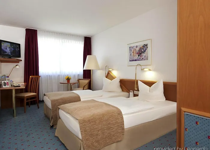Hotell Plaza 4*